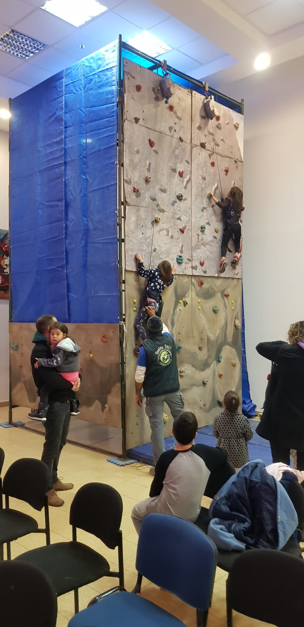 קיר טיפוס - תמונה 28