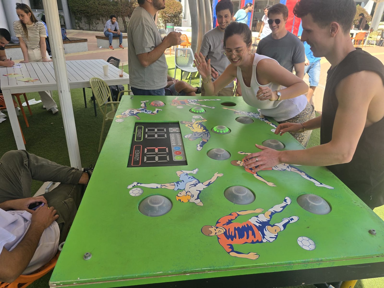 מתקנים ומכונות MMA